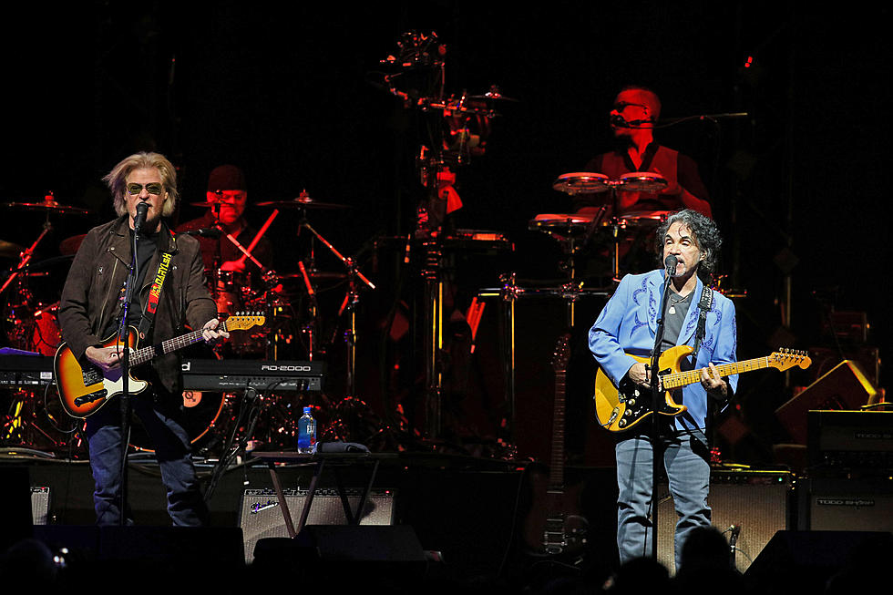 Darryl Hall & John Oates: 2 In A Row, Go To The Show