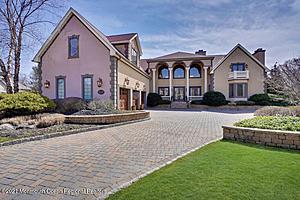 Live Like Royalty in Your Very Own Mediterranean Dream House in Toms River, NJ[Photo Gallery]