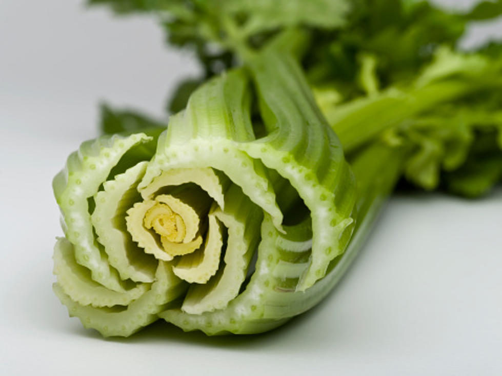 Helpful Hint – How to Keep Celery Crisp