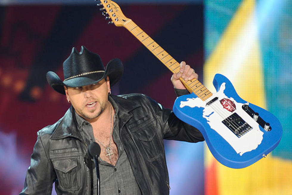 Jason Aldean Gets Spirits Soaring With ‘Fly Over States’ at 2012 ACM Awards