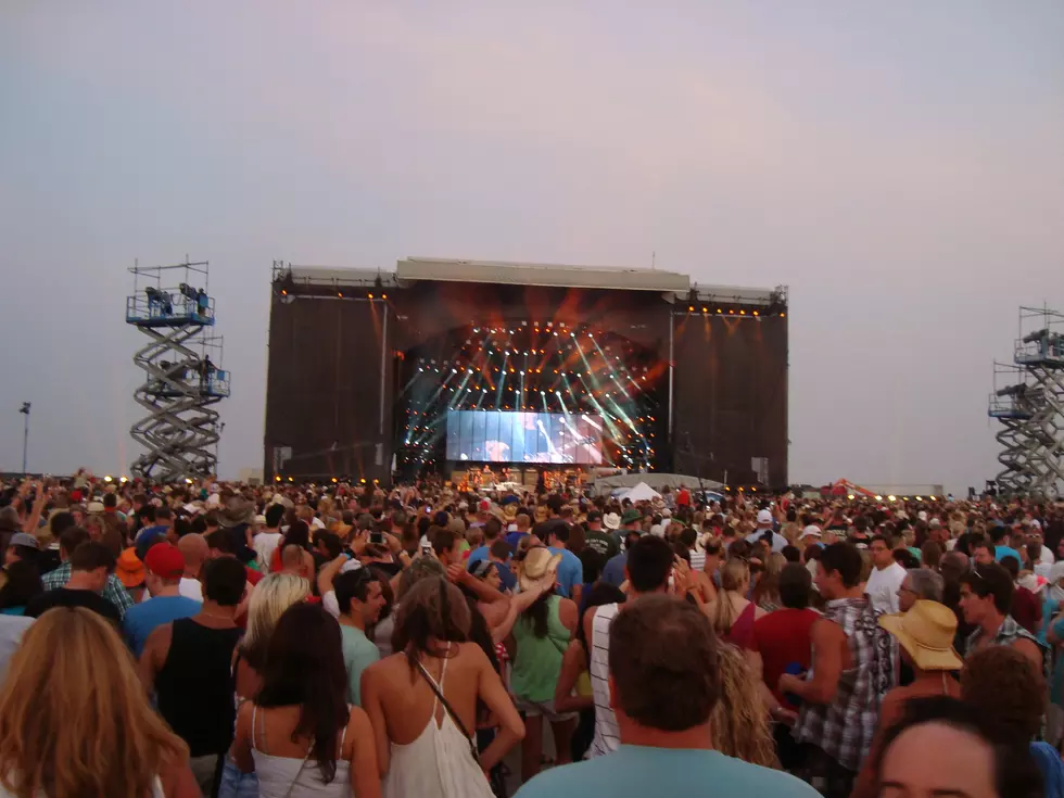 Win a Super VIP Upgrade For the Barefoot Country Fest in Wildwood NJ