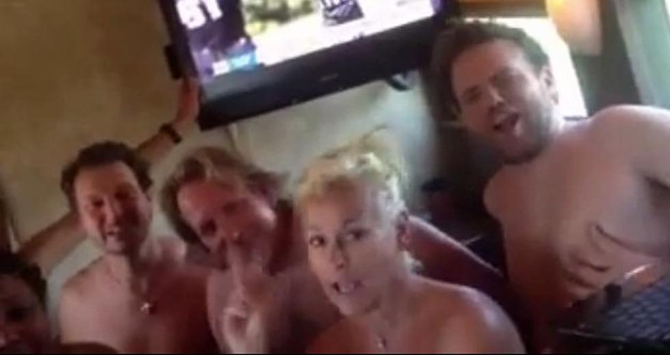 Lorrie Morgan, Naked, Supports Randy Travis, Naked [VIDEO]