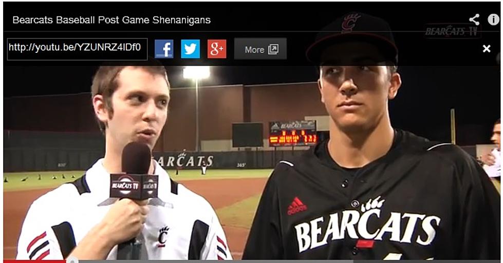 College Baseball Team Masters the Art of the Photo-bomb [VIDEO]
