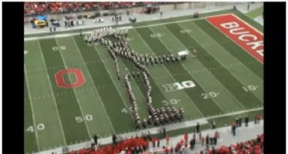 The Ohio State University Marching Band Moonwalks [VIDEO]