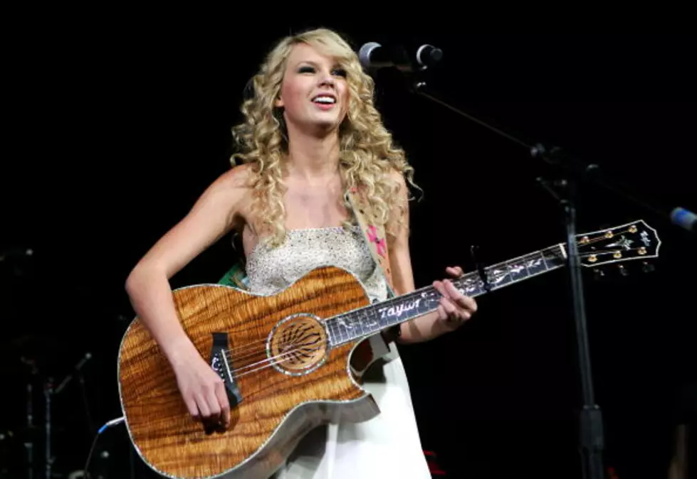 Remember Taylor Swift&#8217;s Curly Hair and Cowboy Boots?