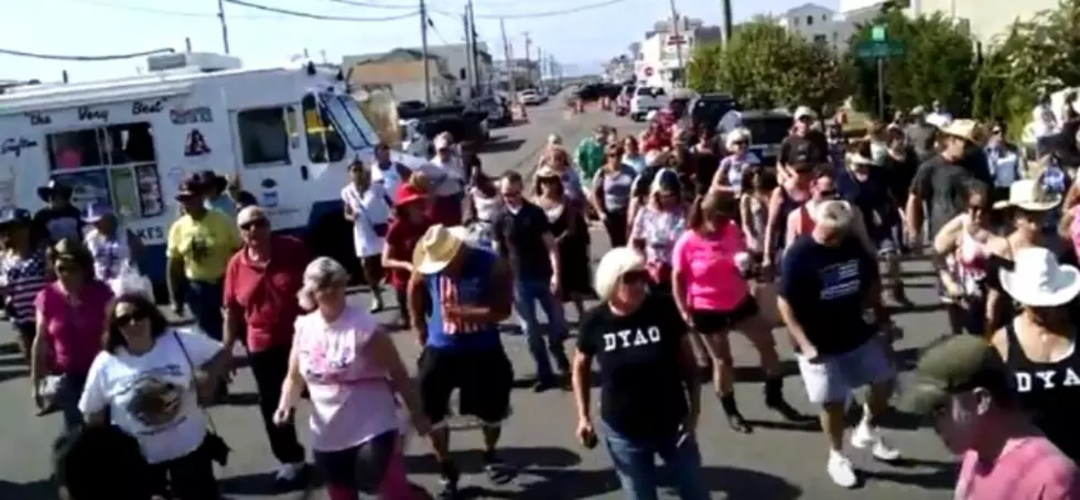 Line Dancers Take Over North Wildwood Street [VIDEO]