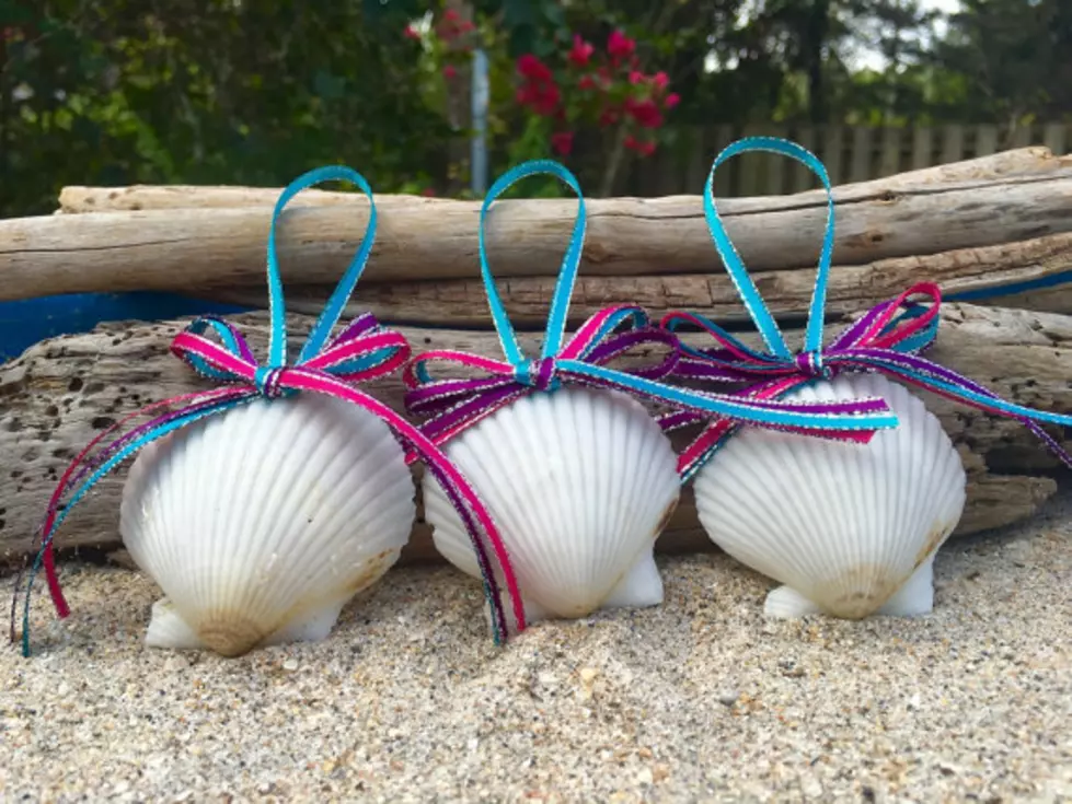 Keep the Beach in Christmas with These Shelly Ornaments