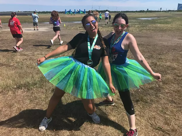 Rachel and Chelsea Run the Insane Inflatable 5K