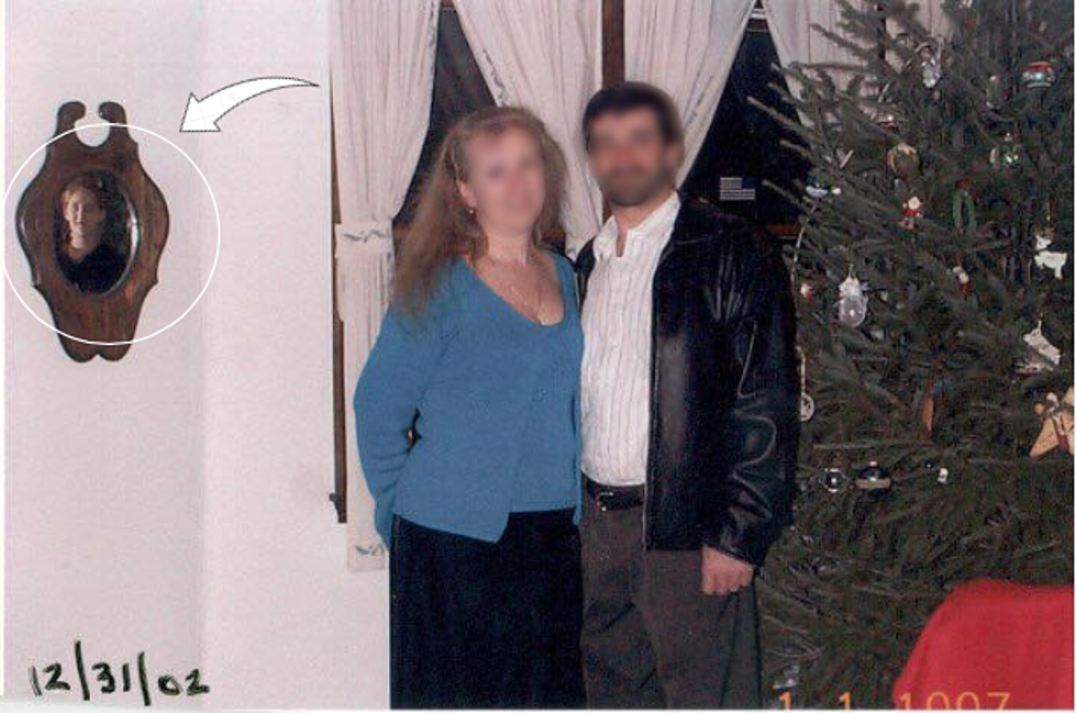 Can You Find The Ghost In This South Jersey Family Picture? [PHOTO]