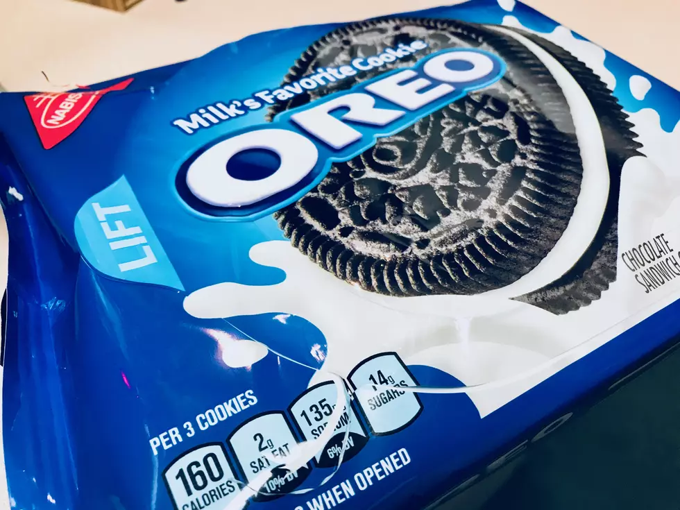 The Oreo Challenge on National Oreo Day [VIDEO]