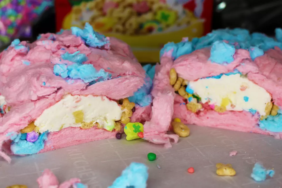 How to Make a Cotton Candy Burrito [VIDEO]