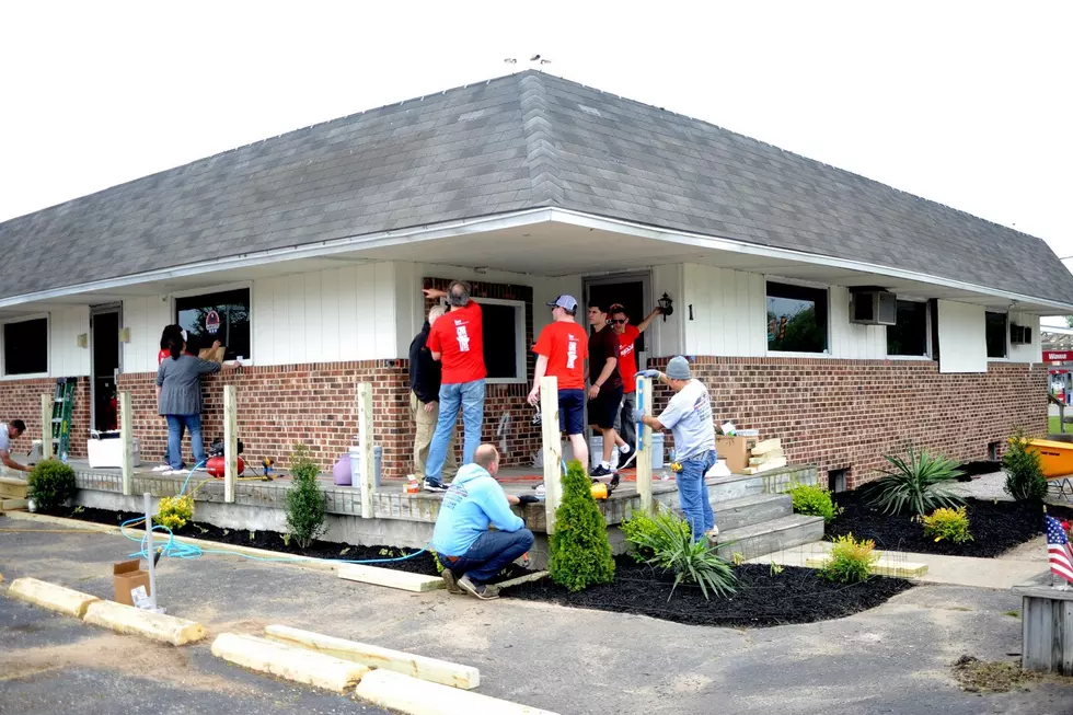 Volunteers Rehab the Amvets Building in Villas