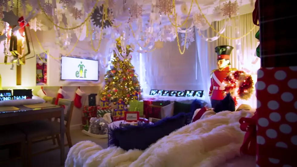 New York City Wyndham Hotel Offers 'Elf' Inspired Room