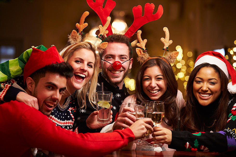 Cheers To Happy Hour! NJ&#8217;s Fine With Drinking Early At Christmas