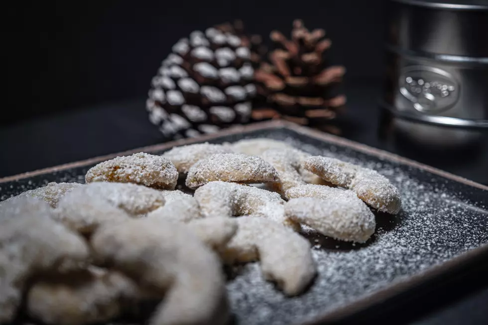 New Survey Declares NJ's Favorite Christmas Cookie & It's Weird