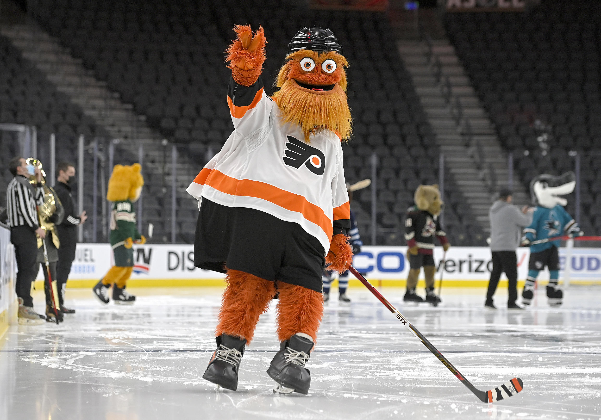 Despite Gritty's popularity, Flyers attendance is lowest in decades