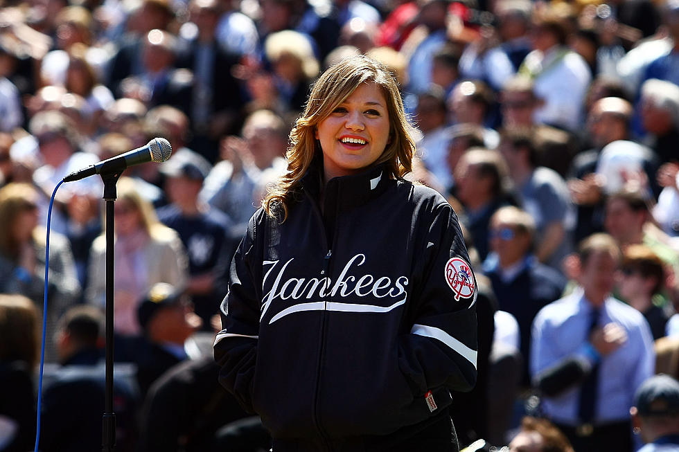 Kelly Clarkson Will Sing The Super Bowl National Anthem [VIDEO]