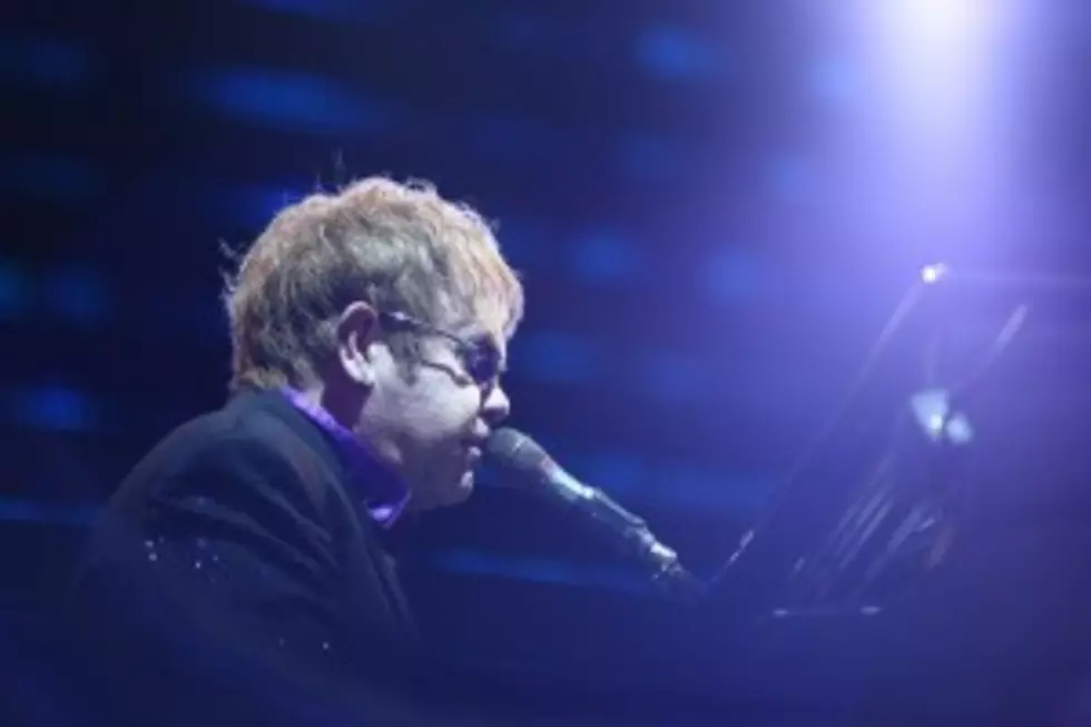 Elton Pays Tribute To Whitney [VIDEO]
