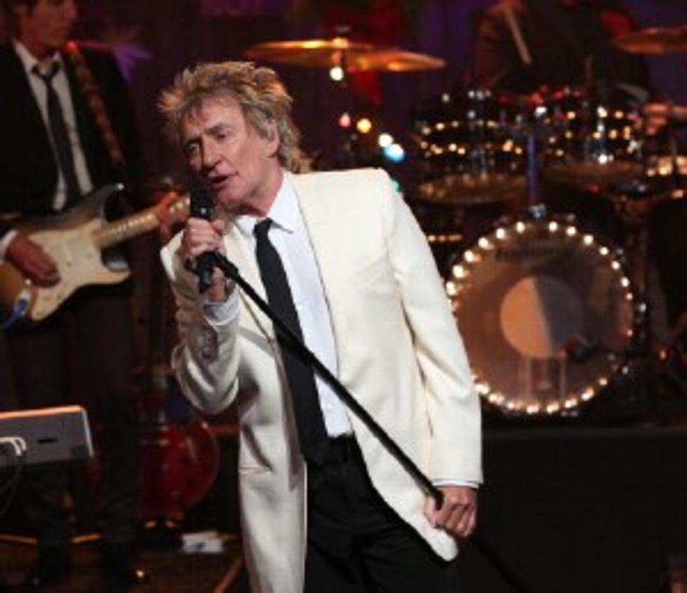 Rod Stewart Dedicates Song to the Daughter He Gave Up for Adoption