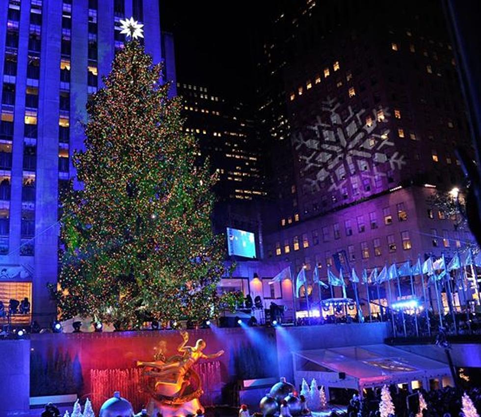 Kelly Clarkson will perform at the Rockefeller Tree Lighting Ceremony 