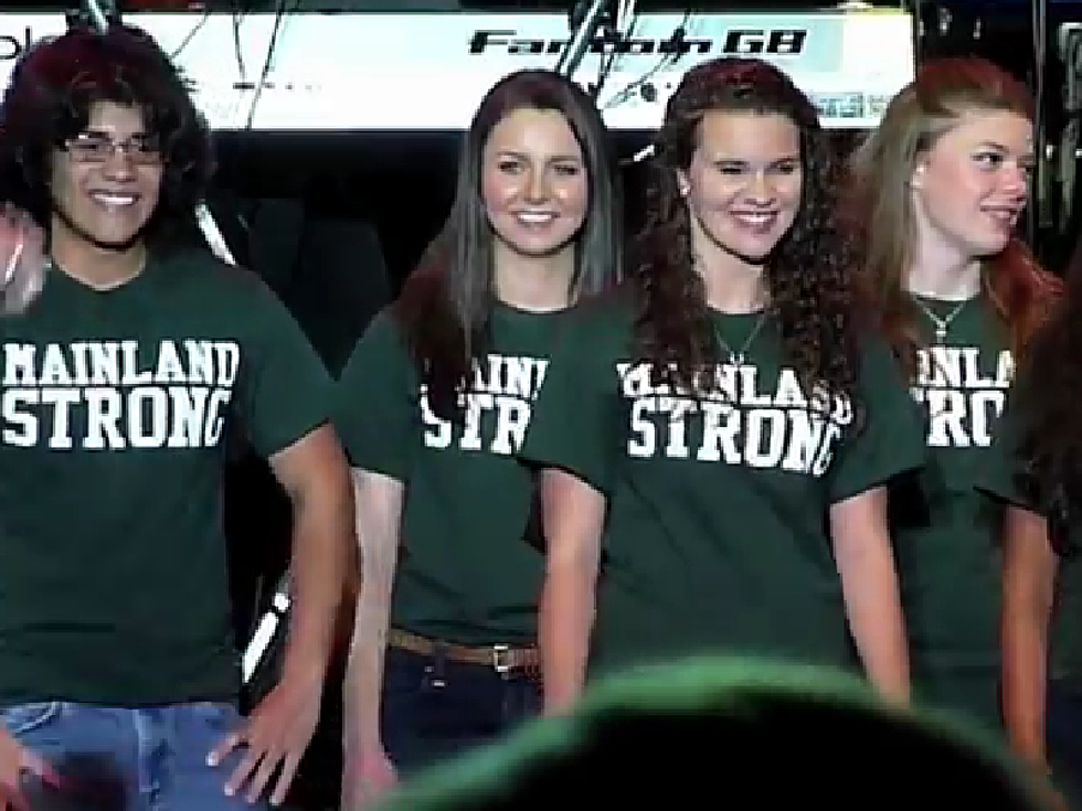 Mainland Choir Rocks Live On Stage with Foreigner [VIDEO]