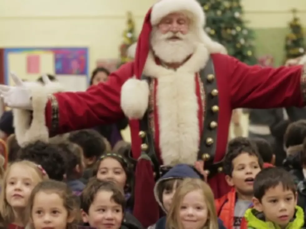 Santa&#8217;s Making The Rounds [VIDEO]