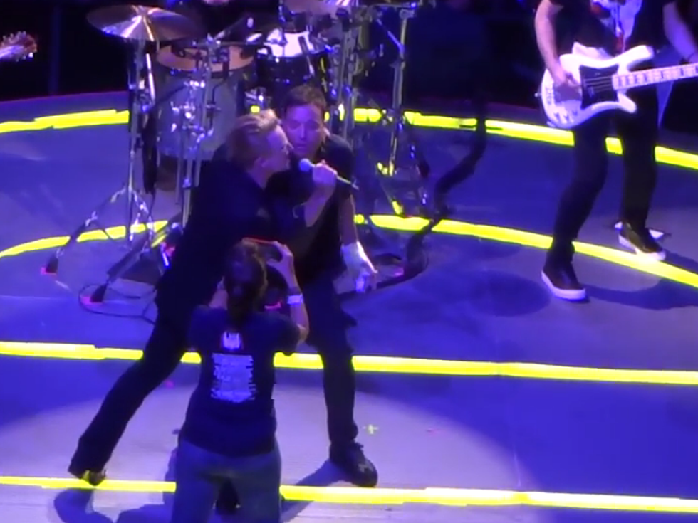 Jimmy Fallon Joins U2 Live Onstage at Madison Square Garden [VIDEO]