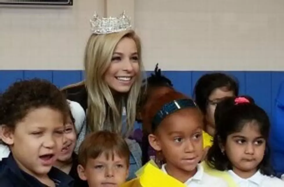 school food collection contest with Miss America