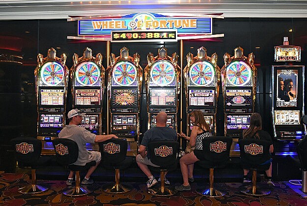 motor city casino slot winners