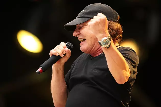 Want to Be Part of AC/DC&#8217;s Next Tour? &#8211; Gabbing With Guida [WATCH]