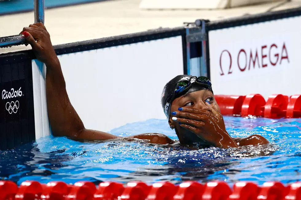 Simone Manuel Makes History at 2016 Summer Olympics – Lite Rock’s Olympic Minute [WATCH]
