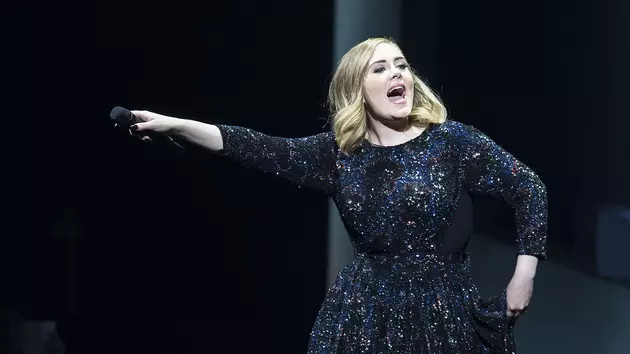 Find Out Why Adele Flips Out on Stage in Mexico &#8211; Gabbing With Guida [WATCH]