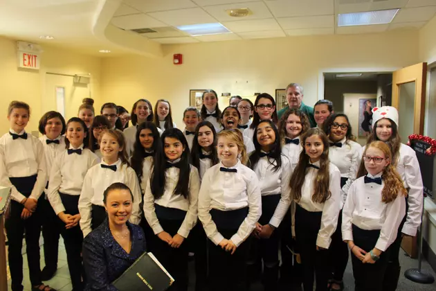 Belhaven Middle School Steps Into the Christmas Choir Spotlight