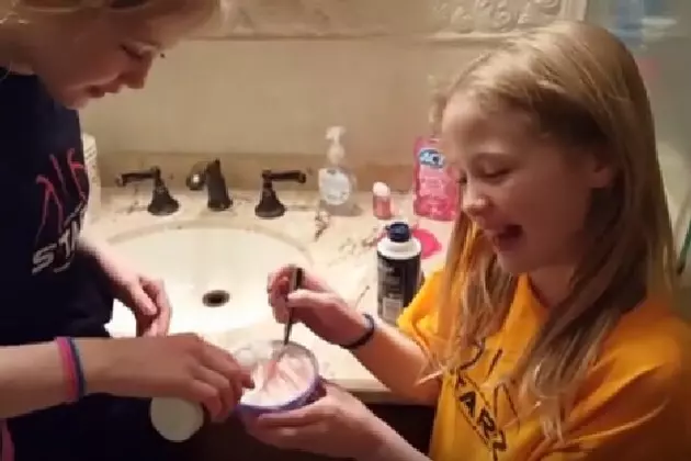 How to Make Slime? Eddie&#8217;s Kids Show You [VIDEO]
