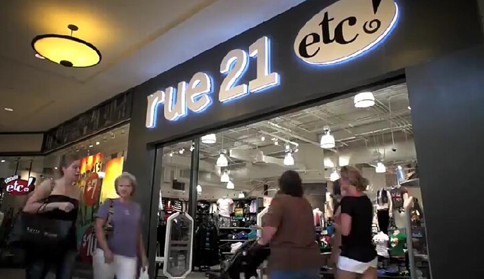 Clothing Store Aimed at Teens to Close Hamilton Mall Store, 400 Other Locations