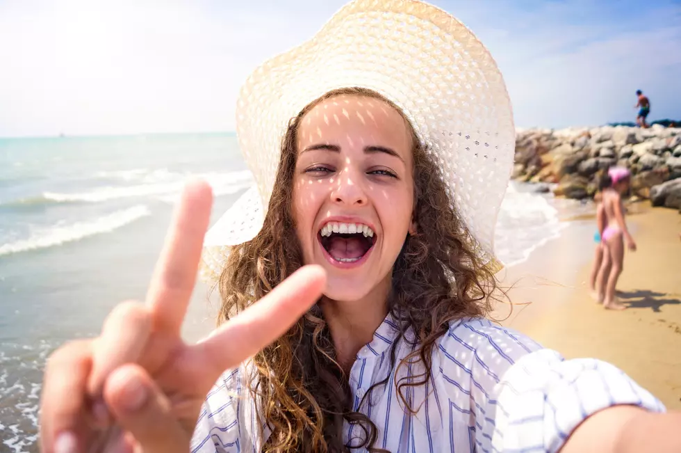 But First, Lemme Take a Selfie &#8211; Our Favorite Beach Selfies of the Summer