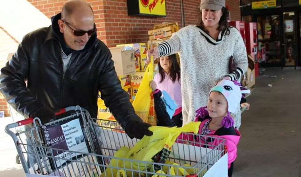 Lite Rock’s Holiday Food Drive Moves to EHT ShopRite Saturday