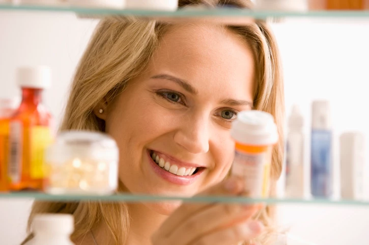 How To Spring Clean Your Medicine Cabinet, According To A Doctor