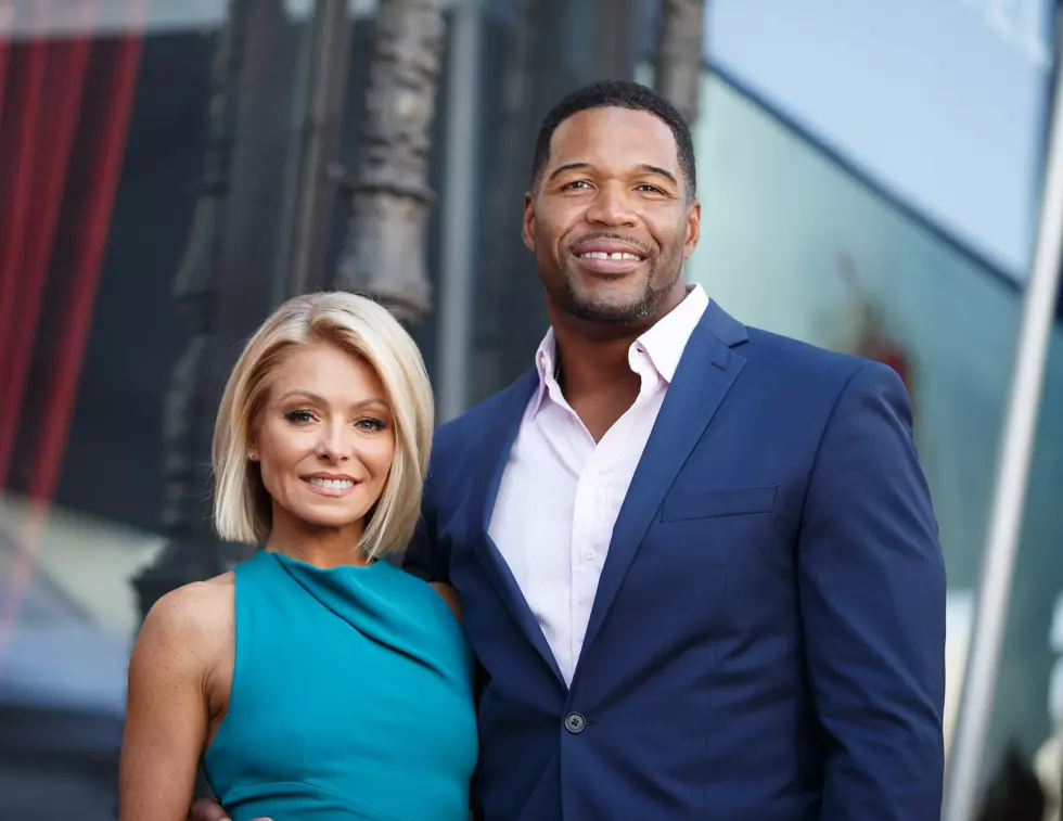 Whoa, Wait. Is Michael Strahan Returning to Live with Kelly?- Gabbing With Guida