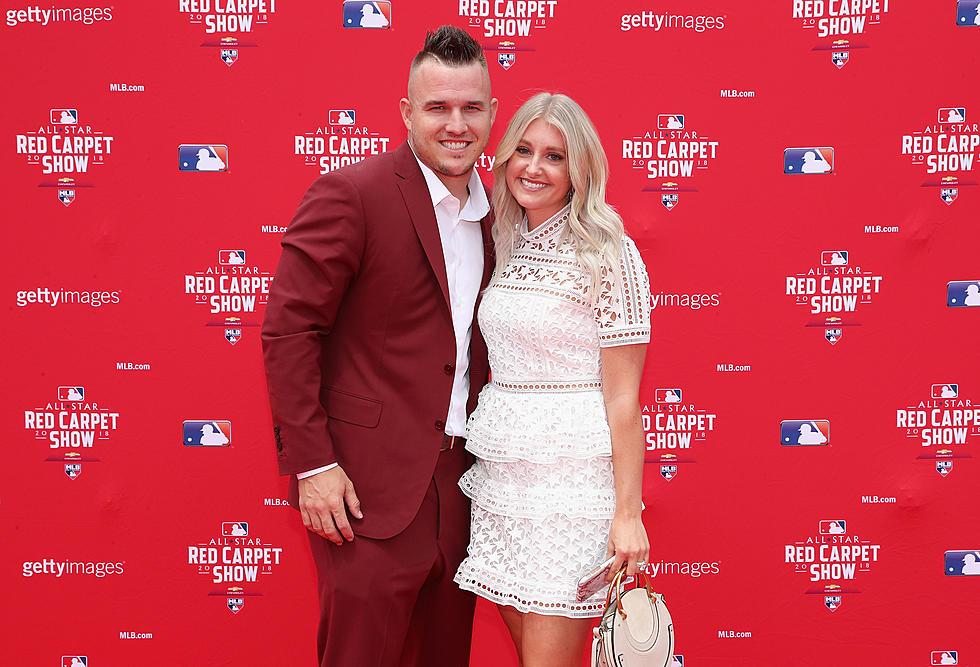 Mike Trout &#038; Wife Welcome Their First Child [PHOTO]