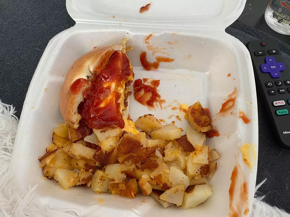 Holy Ketchup Batman: This Is How NOT to Apply Condiments in South