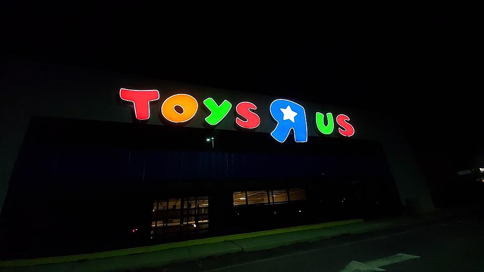 New Toys &#8216;R&#8217; Us Owner Plans to Reopen Stores
