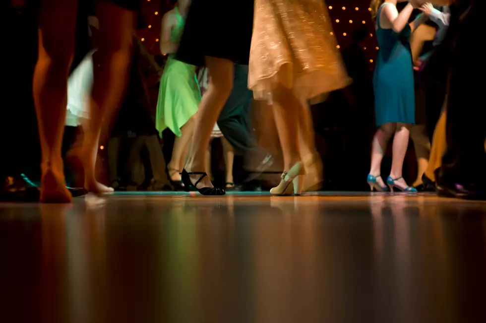 South Jersey High School Bans Dancing at Prom Due to COVID