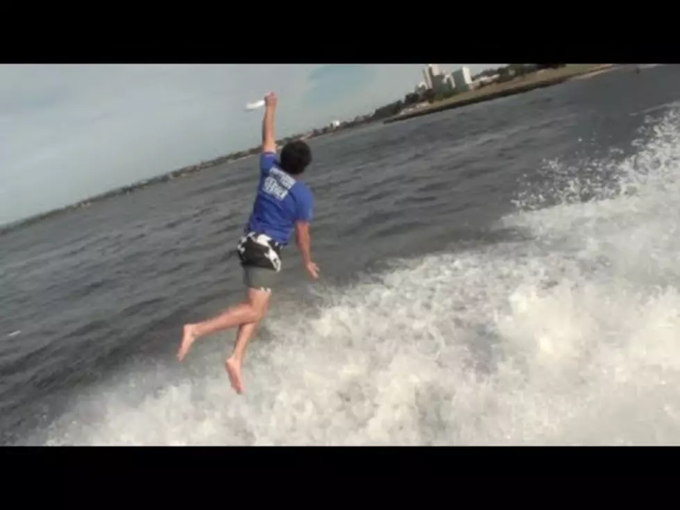 Incredible Speed Boat Catch – [VIDEO]