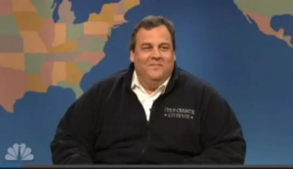 Governor Chris Christie Makes Surprise Appearence on Saturday Night Live [VIDEO]