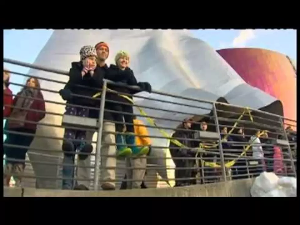 World’s Largest Snowball Fight [VIDEO]