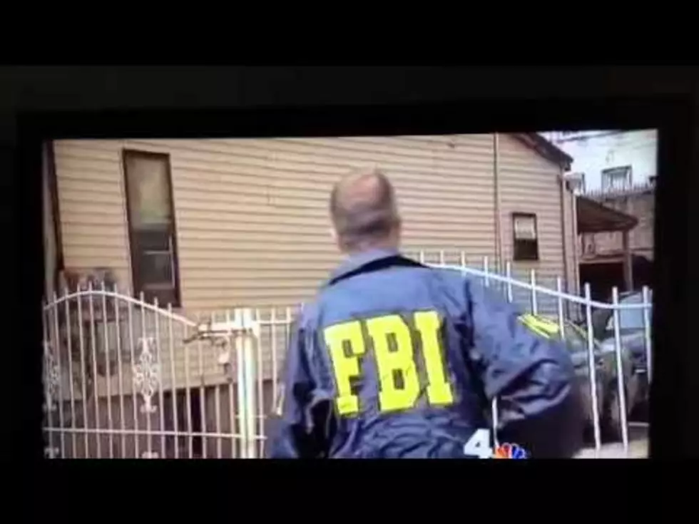 FBI Fence Jump Fail [VIDEO]