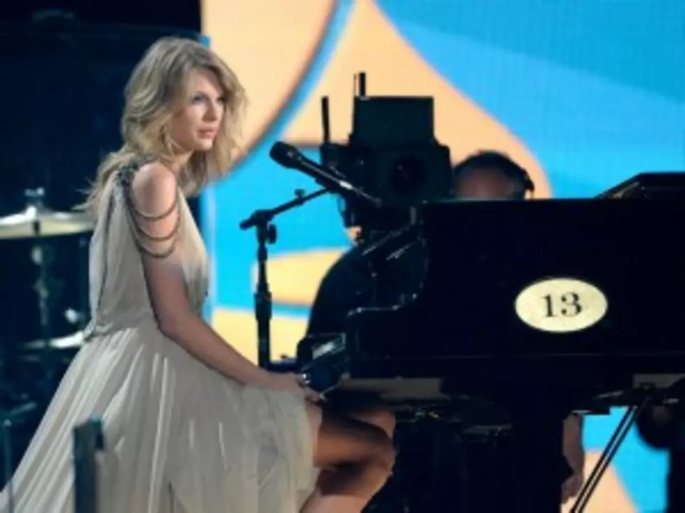 Taylor Swift Viciously Attacked at Grammys? [VIDEO]