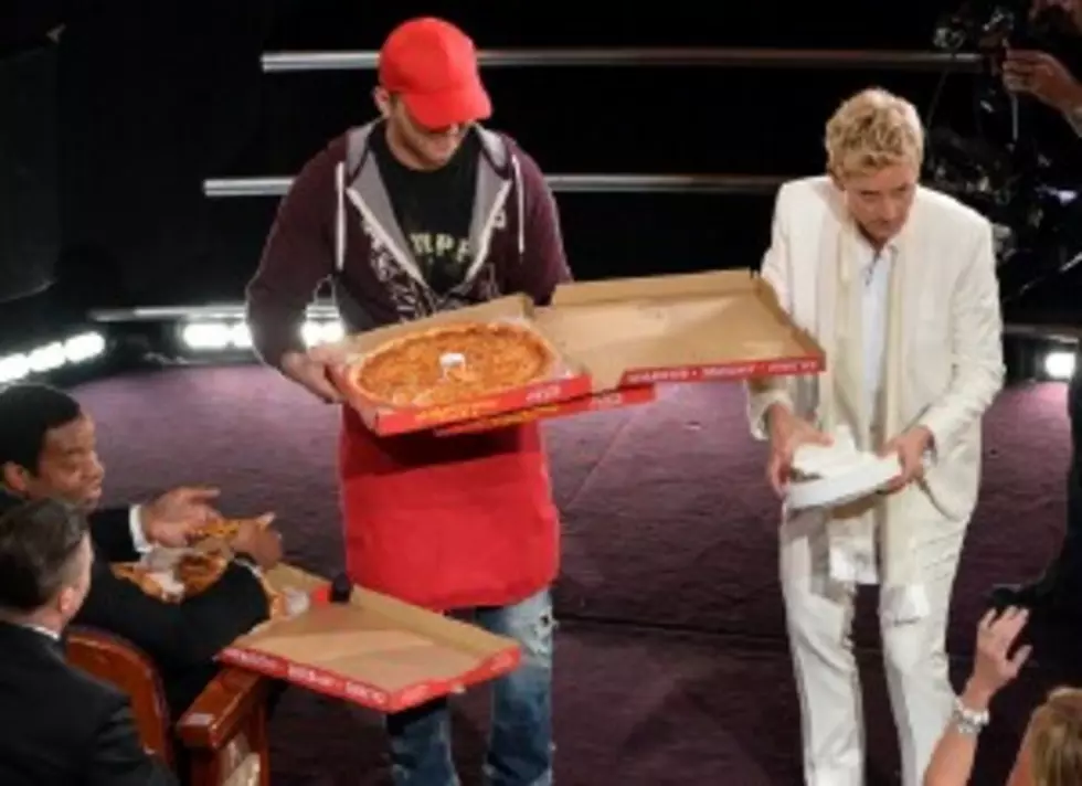 Oscars Pizza Delivery Guy Finally Gets His Tip from Ellen [VIDEO]
