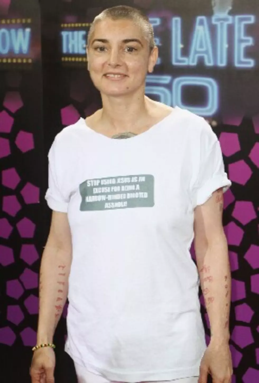 Sinead O&#8217;Connor Debuts Edgy, Glamorous New Look